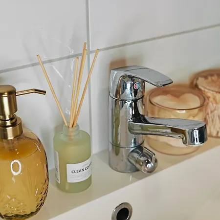 Haermaelaen Kotoisa - Valoisa Yksioe - Free Parking & Wifi * Тампере