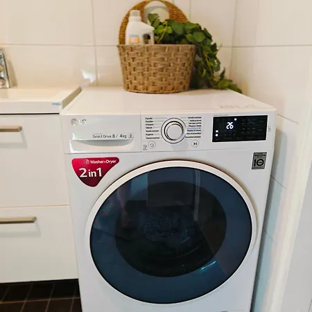 Haermaelaen Kotoisa - Valoisa Yksioe - Free Parking & Wifi *