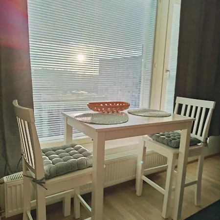 Apartment Haermaelaen Kotoisa - Valoisa Yksioe - Free Parking & Wifi Tampere