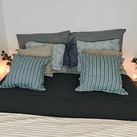 Apartment Haermaelaen Kotoisa - Valoisa Yksioe - Free Parking & Wifi