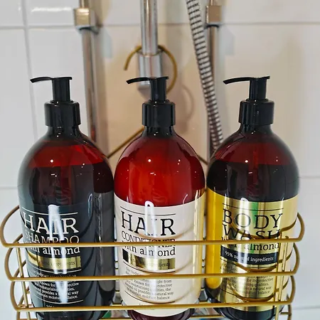 Haermaelaen Kotoisa - Valoisa Yksioe - Free Parking & Wifi Apartment