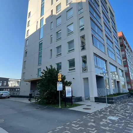 Haermaelaen Kotoisa - Valoisa Yksioe - Free Parking & Wifi * Tampere