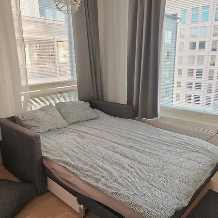 Apartment Haermaelaen Kotoisa - Valoisa Yksioe - Free Parking & Wifi