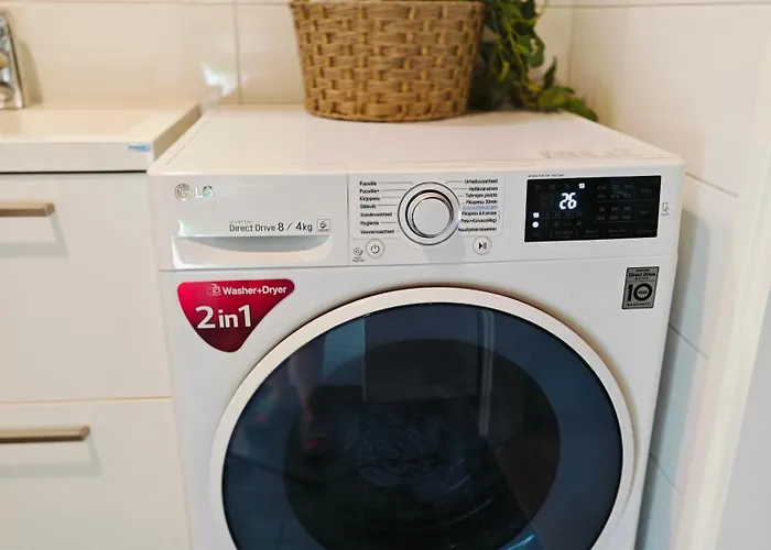 Haermaelaen Kotoisa - Valoisa Yksioe - Free Parking & Wifi *