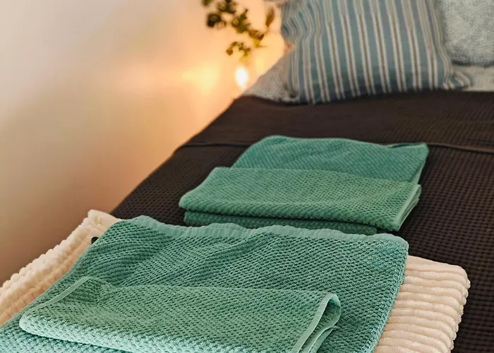 Haermaelaen Kotoisa - Valoisa Yksioe - Free Parking & Wifi *